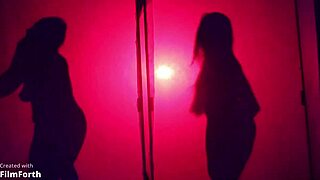 STRIP TEASE MODELS LINGERIE SLOW SENSUAL BAR BIOMBO