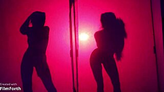 STRIP TEASE MODELS LINGERIE SLOW SENSUAL BAR BIOMBO