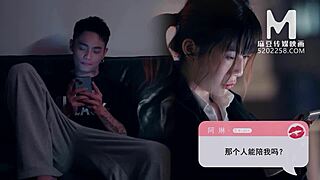 office model sneaks kinky cheating with asian lady