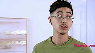 wow princess leia cosplay petite begs for rough pounding!