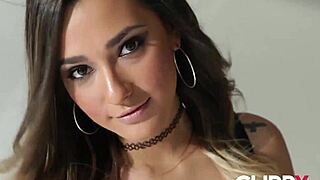 hey, jaye summers takes double the cum like a champ doesn't she?