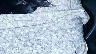 ngentot di atas motor gang perumahan wild outdoor flash