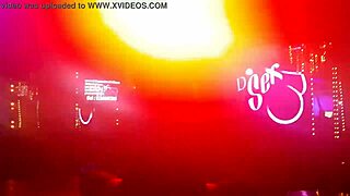 Hey 18yo latina shake it in hot desk table dance