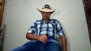 ei chefe olha meu pauzão na pausa do trampo punheta gaúcha xxl