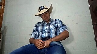 ei chefe olha meu pauzão na pausa do trampo punheta gaúcha xxl