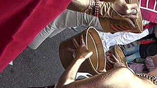 i see nipples slip during gold powder show