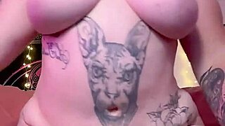 scylla dildo stretches juicy pussy lips to dripping orgasm bliss