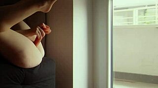 i flash my wet pussy to neighbors during close-up masturbation show