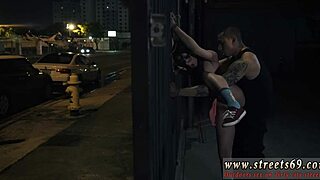 her muscles bindin me tight for domination