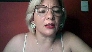 WATCH this erotic GOZEI fill her tight BUCETAO wonder