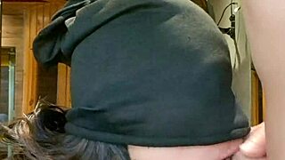 Amateur girlfriend gulps cum swallowing every drop dorm blowjob