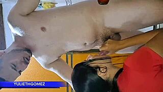 i give epic blowjob at gym while trainer watches casero real 😏💦