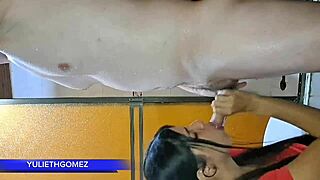 i give epic blowjob at gym while trainer watches casero real 😏💦