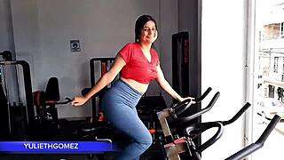 i give epic blowjob at gym while trainer watches casero real 😏💦