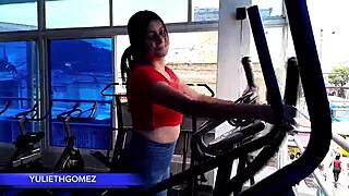 i give epic blowjob at gym while trainer watches casero real 😏💦