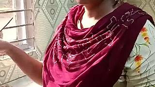 Hey sexy Bengali babe, wanna hear my hot story?