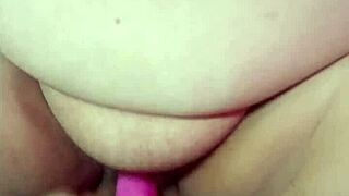 jhonny bravo rams vibrator deep into chubby mature's fat pussy with jizz