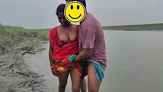 Bangladeshi Couple Open Place Doggystyle