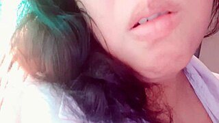 god i hope the neighbors watch me squirt while i rub my pussy