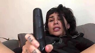 french cutie wanna see my huge dildos stretch anal till i squirt?