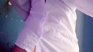 god i hope the neighbors watch me squirt while i rub my pussy