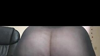 shaking my fat ass closeup with spreading and twerking moves