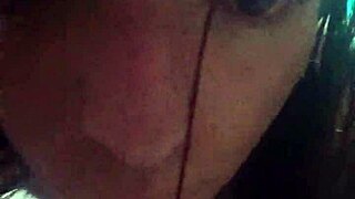 Ladyboy flaunts her erotic ass body?