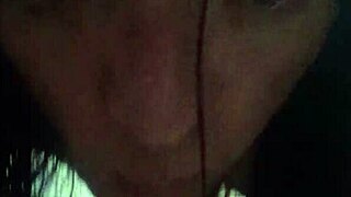 Ladyboy flaunts her erotic ass body?