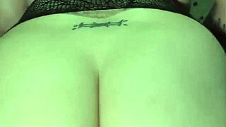 shaking my fat ass closeup with spreading and twerking moves