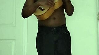 Continuing Her Energetic Singing and Dancing Performance for Free