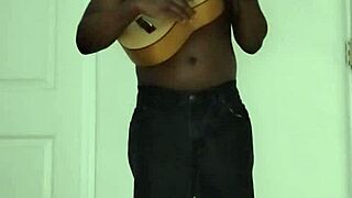 Continuing Her Energetic Singing and Dancing Performance for Free