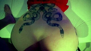 minha amiga curvy me chamou no natal pra foder doggystyle no quarto pela primeira vez