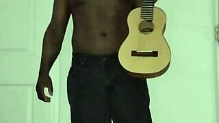 Continuing Her Energetic Singing and Dancing Performance for Free