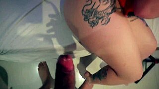 minha amiga curvy me chamou no natal pra foder doggystyle no quarto pela primeira vez