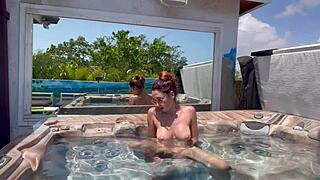 Artemisia Love Naked Jacuzzi Relaxation