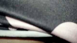 perverted babe begs for cumshot on her wet ass?