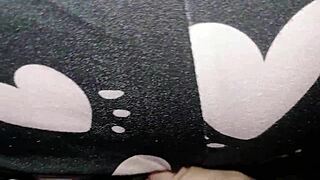 perverted babe begs for cumshot on her wet ass?