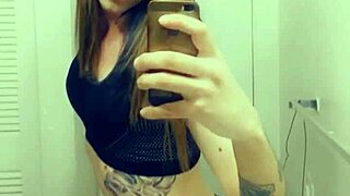 hey wanna see my satin panties bulge as i rub clitty hard?