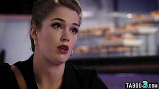 Evelyn Claire moans wildly licking shaved pussy evidence as lesbian detective!