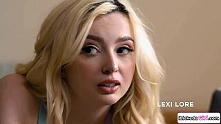 Stepmom fingers facesits young babe big tits lesbian