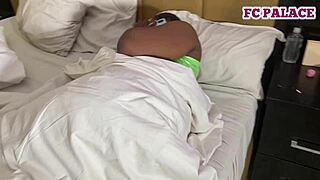 Raw TABOO Bed Fuck Pulling Condom for Creampie Explosion!