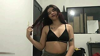 Sensual Oral Tease Before Boyfriend Returns Home