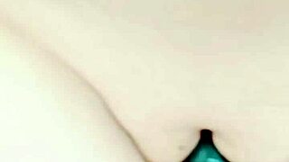 Mature Shaved Pussy Lips Grind Wet!