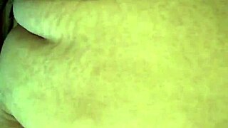 playing with my pussy and boobs 😘👅