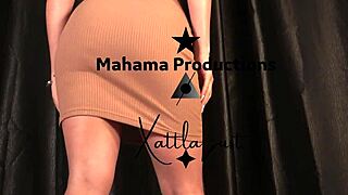 Colombian brunette masturbates juicy pussy to loud orgasm