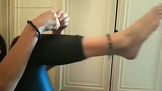 mature italian milf teases with her sweaty smelly feet and toes for jerk off