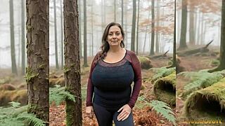 yo mona croft's those busty milf curves