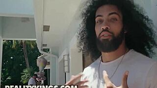 Curvy Jenna Starr Craves James' Surprise Visit