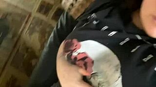 Watch her blast farts queefs while shaking that ass twerking