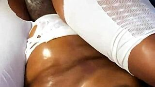 Hot amateur couple's romantic cowgirl pussy ride on chia bed